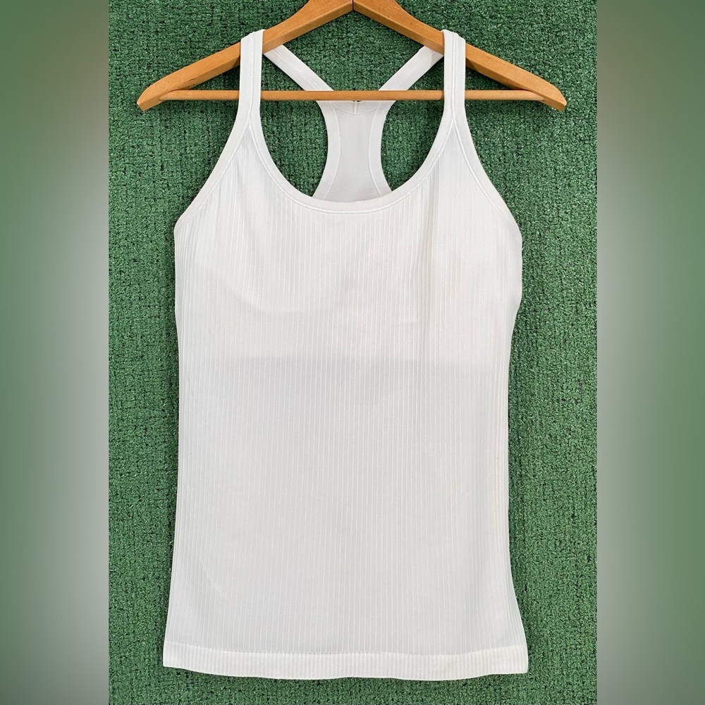Lululemon Ebb to Street Ribbed White Tank Top Built In Bra Womens Sz 8